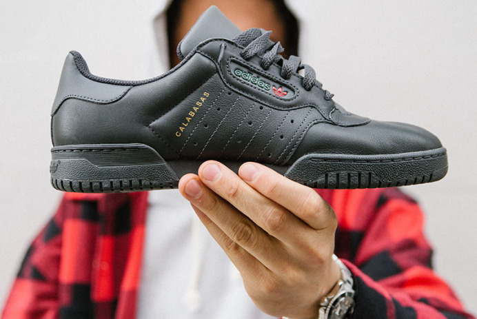 adidas + KANYE WEST anuncian el lanzamiento de la silueta YEEZY POWERPHASE Core&nbsp;Black
