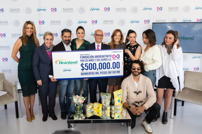 Marcela Cuevas, Ana Francis Guzmán, Oscar Aguilar, Bárbara Mori, Jesús Toraño, Maricarmen Oses, Fátima Torre, María Chacón, Regina Blandón, Gonzalo García Vivanco 2